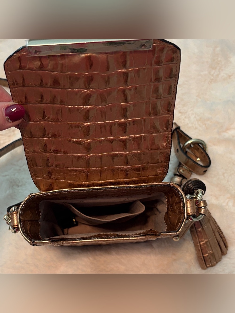 Brahmin Metallic Gold Croc-leather Embossed Crossbody with Tassel - Picture 4 of 6